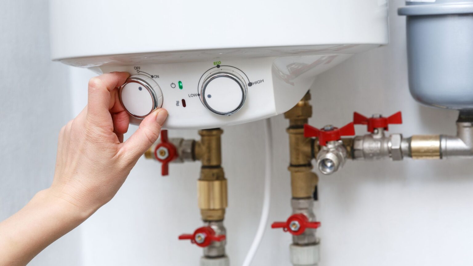 What Temperature Is Lukewarm? [All Questions Answered] (Updated August