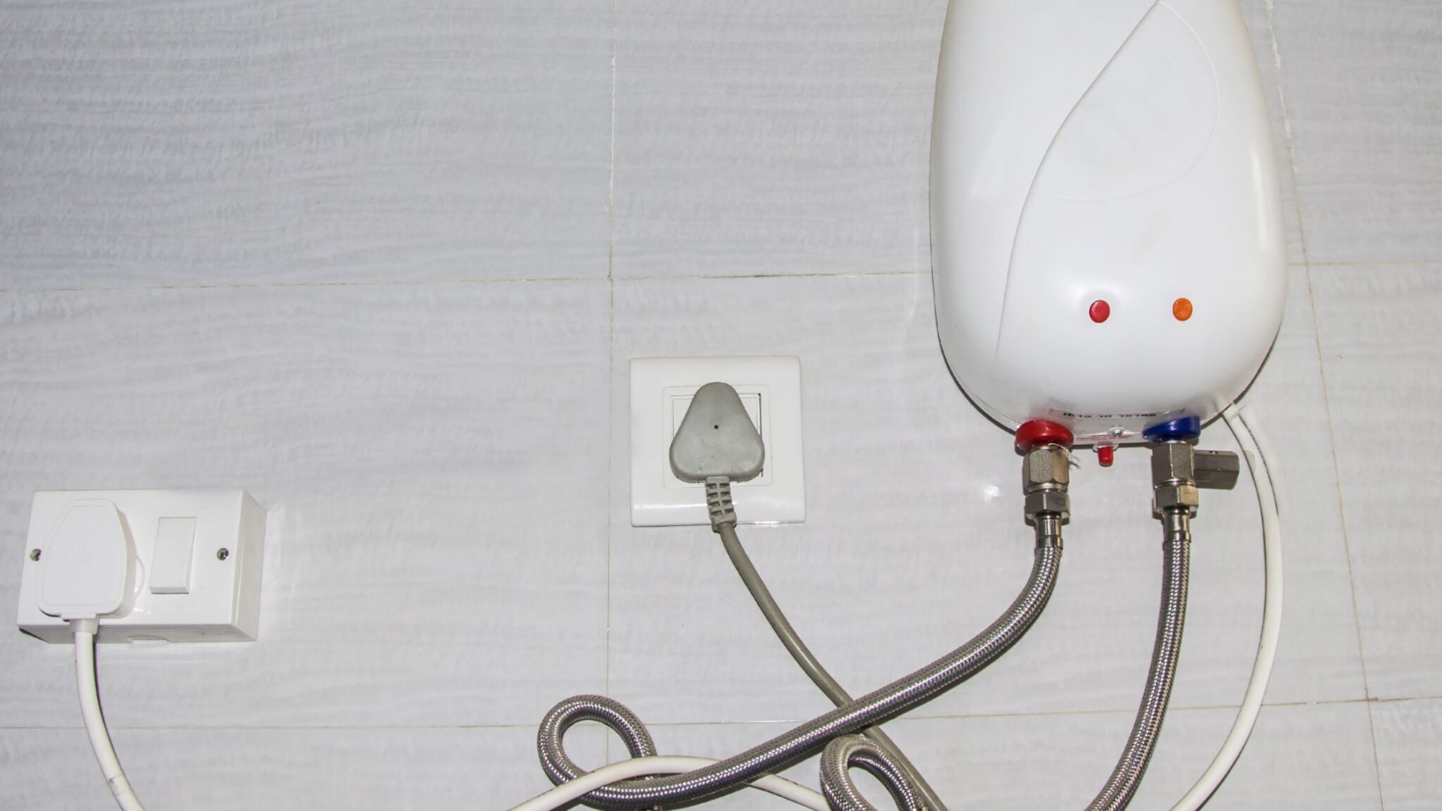 How to Reset Water Heater StepbyStep Guide for Electric and Gas